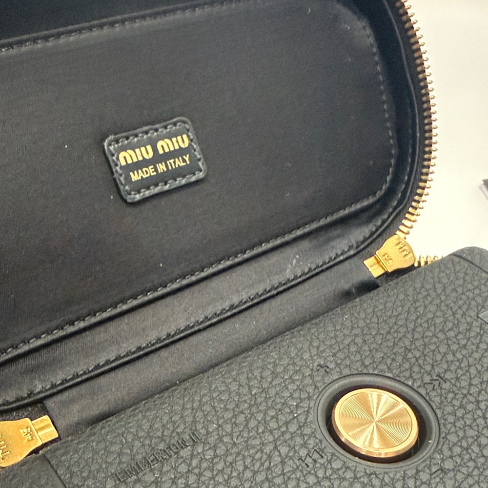 Miu Miu Marshall X Emberton ll Bluetooth Speaker with Miu Miu leather Case - Picture 8 of 9
